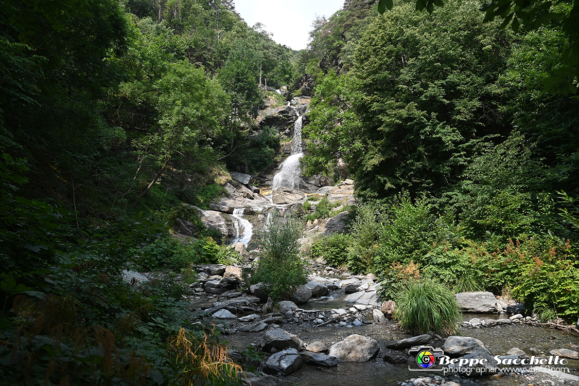 VBS_2924 - Novalesa - Abbazia. Parrocchia. Cascata del Rio Bard.jpg